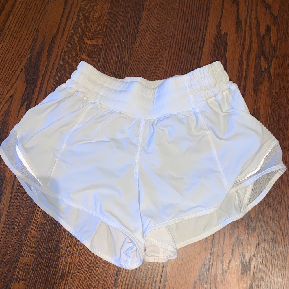 Lululemon Hotty Hot Short 2.5”